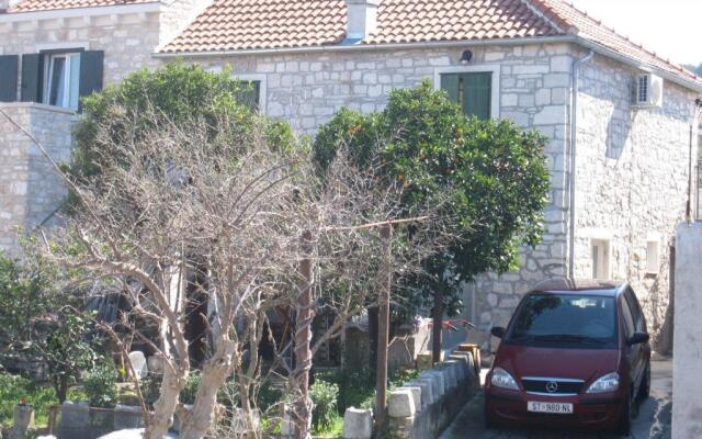 Apartment Siniša - 300 m from beach