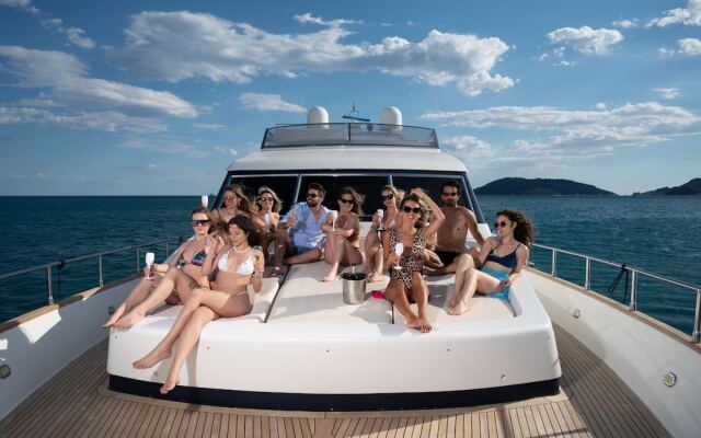 Yacht San Lorenzo 22