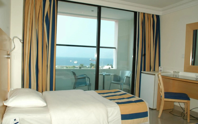 Mina Hotel