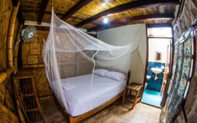 Hidden House Hostel Montañita