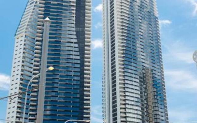 Cavill Avenue Private Apartments