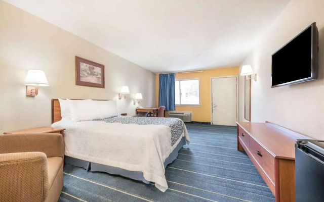 Days Inn Bryan College Station
