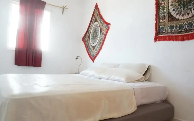 1001 Nights Surf Hostel