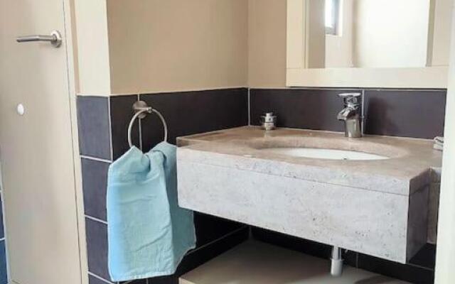 Tawila - Lovely 2-bedroom unit with shared pool