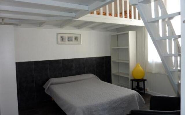 Hôtel-Résidence Le Grillon