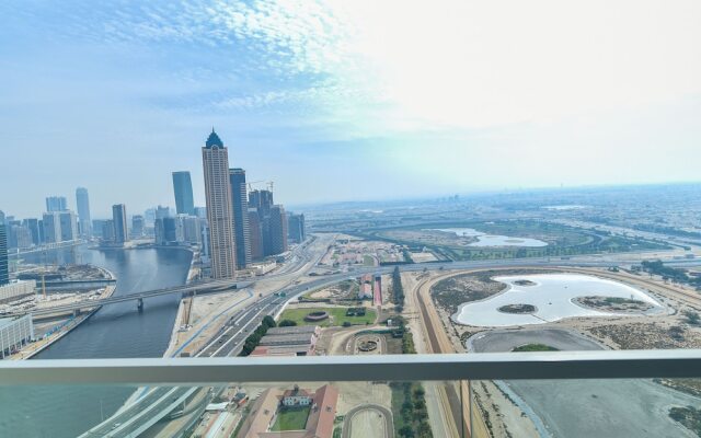 Dubai Canal View 1 BR Premium Apartment - AMN
