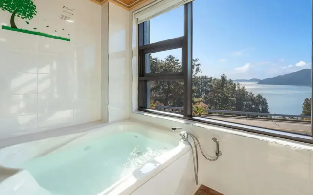 Geoje Marine Castle Spa Pension