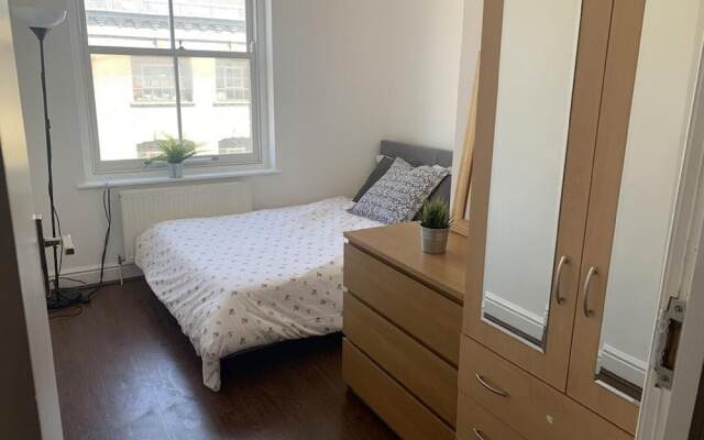Spacious 3 Bed in the Heart of London