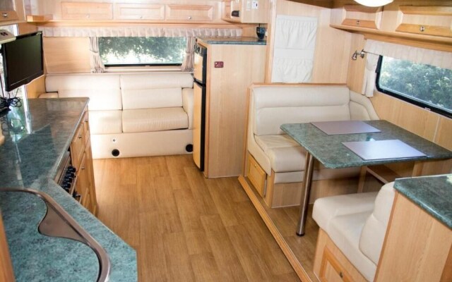 Longford Riverside Caravan Park