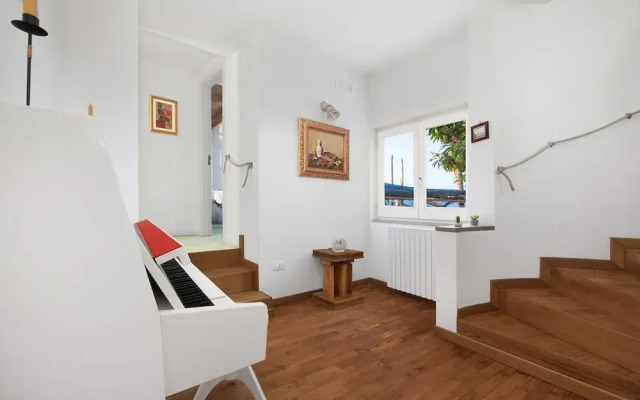 Villa Mayla