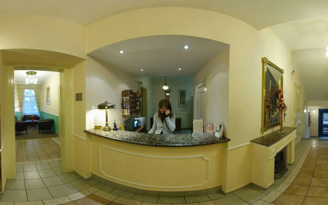 Anna Hotel