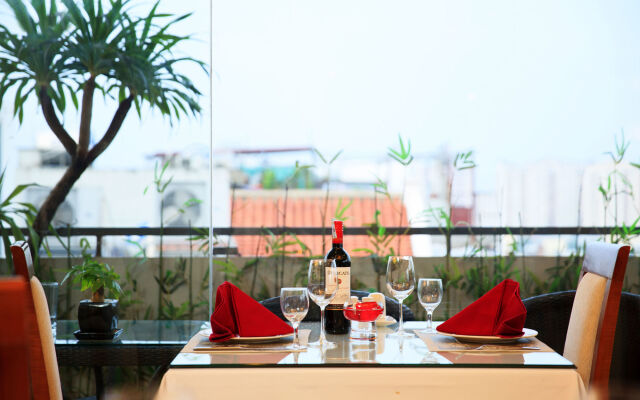 Luxeden Hotel Hanoi