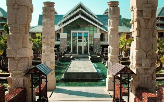 Tianfang Yuetan Hot Spring Resort