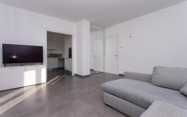 S18 - Sirolo, Nuovissimo Trilocale in Pietra Con Giardino Dx