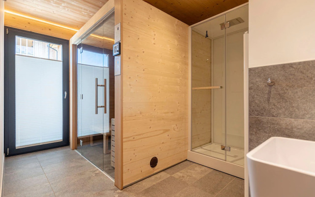 Luxury Chalet in Ennsling near Schladming with Private Spa