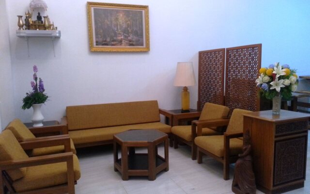 Three Seasons Hotel