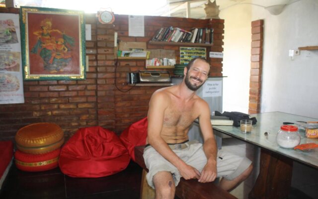 Gusti Homestay Bali