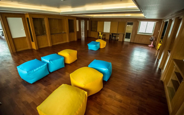 Glur Central Pratunam