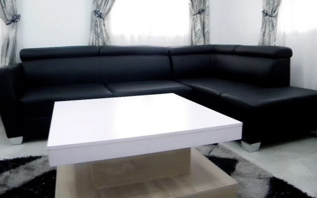 Jaybritt Luxury Apartment