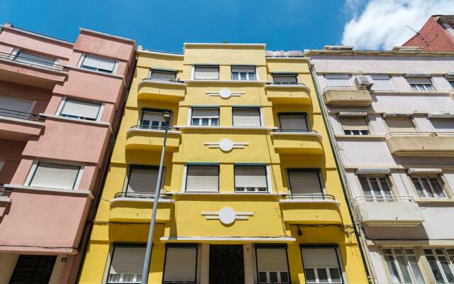 Penha1 · Lisbon's Charming and Bright Apartment