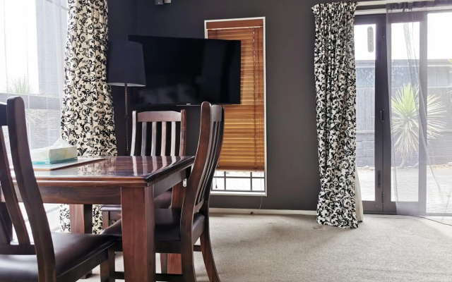 Lakeview Holiday Hideaway