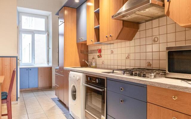 Spacy 2BR Apt. Ideal For Longstays