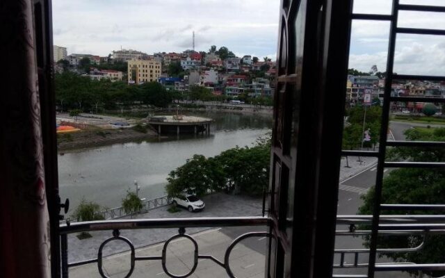 Son Ha Hotel