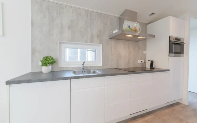 Modern, High-quality Chalet With Wifi Near the Oosterschelde