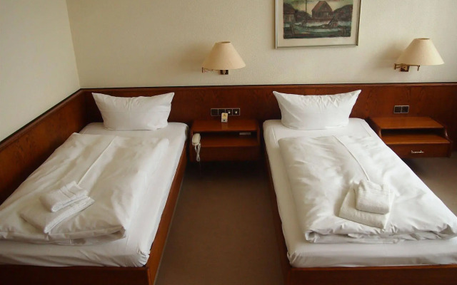 FF&E Hotel Dania