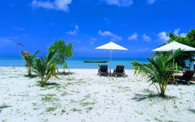Sandyy Wavess Beach Resort