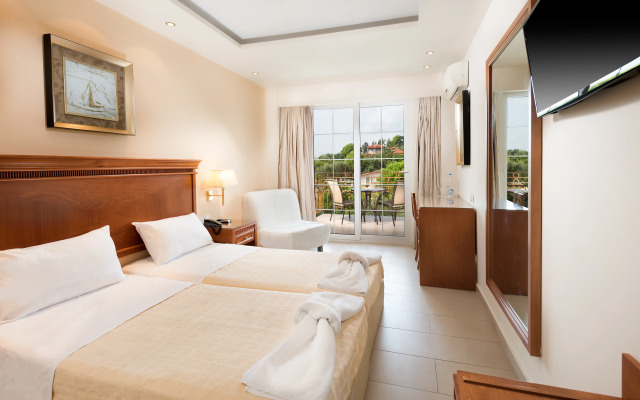Avalon Palace Hotel