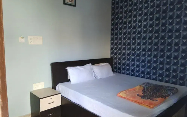 Hotel Zamarrud Palace