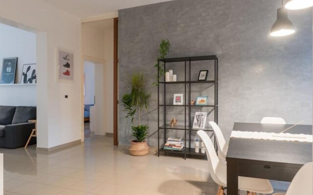 M Design Apartment in Lido