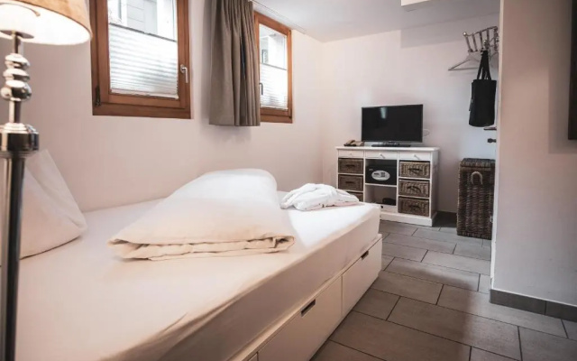 Romantik Hotel Bären – Guest Rooms – Durrenroth