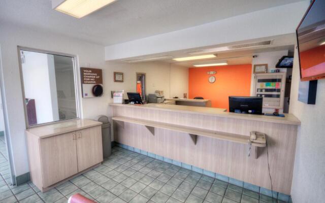 Motel 6 Alamogordo, NM