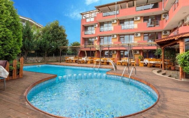 Akladi Family Hotel
