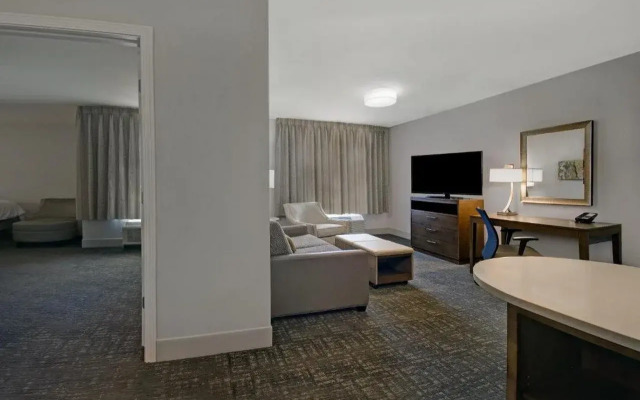 Staybridge Suites Sterling Heights - Detroit by IHG