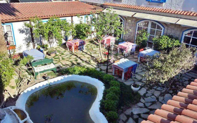 Nish Alacati Hotel