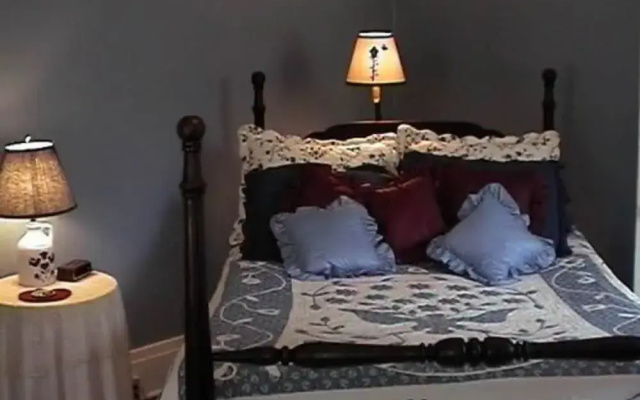 The Pines of Dresden B&B