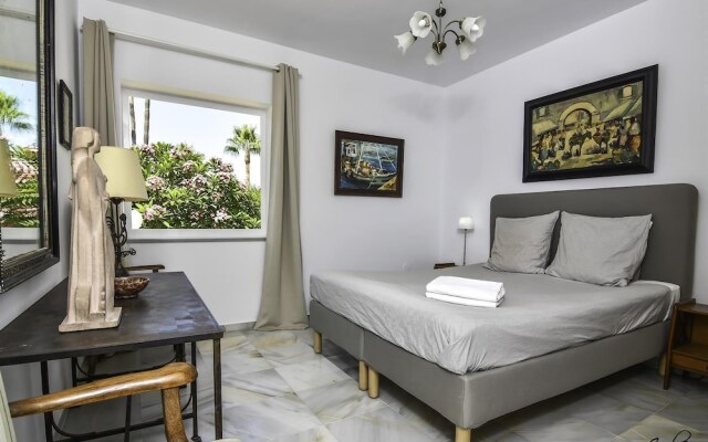 Beautiful Villa Near Beach - Marbella