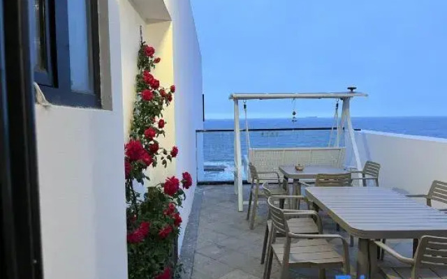 Nayuta Smart Sea-view Hostel (Qingdao Yinhai Dashijie)
