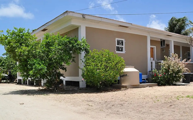 Sundowner Lodge