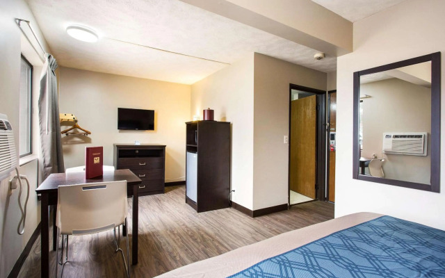 Red Lion Inn & Suites Olathe Kansas City