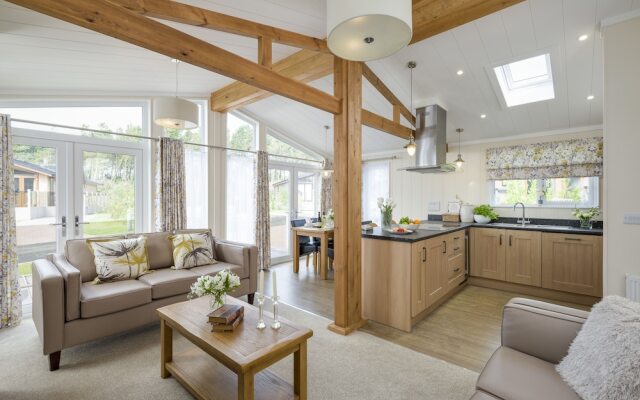 Hideaway Lodge