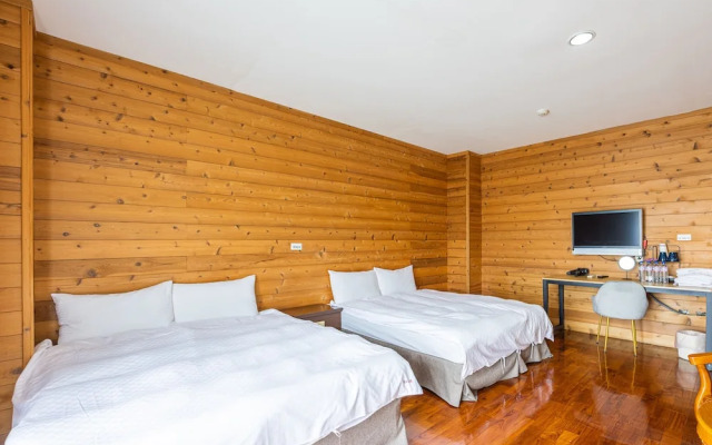 Bishui Shanju Lakeside B&B