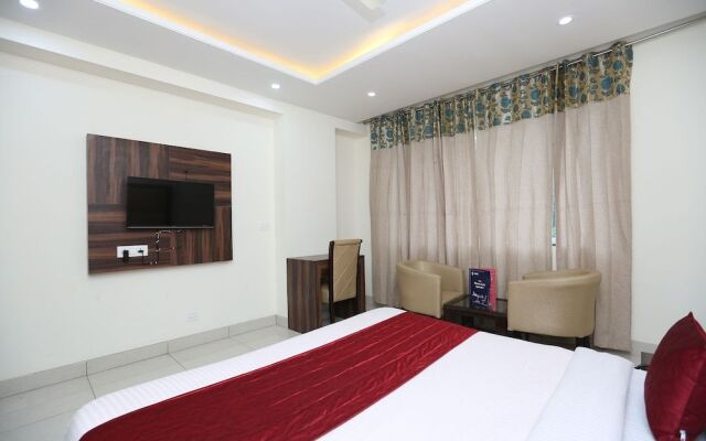 OYO 9667 Sashtrdhara Road