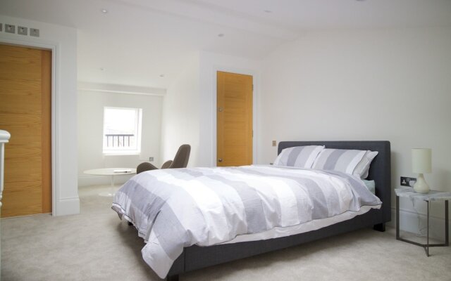 Bedroom Flat in Heart of London