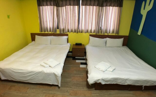 Taichung Calfhouse Hostel
