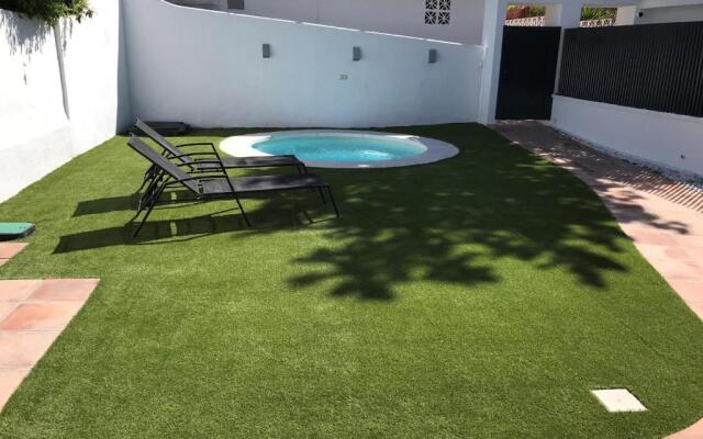 New house 80 m from the beach