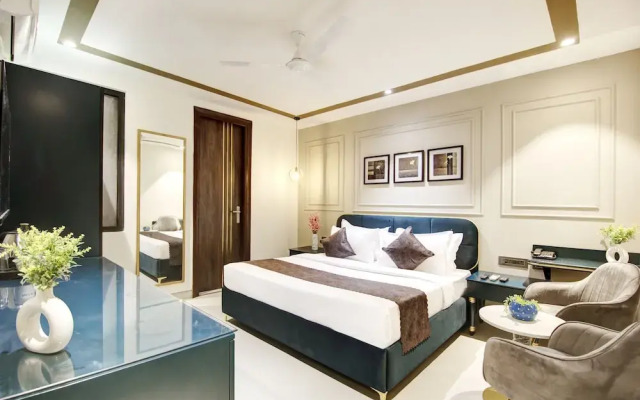 Saltstayz Premier – Galleria Market Road & Sector 27